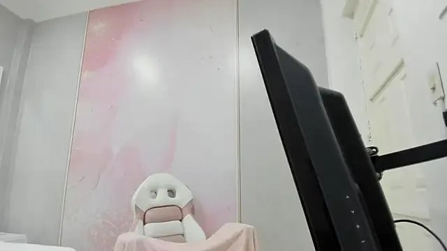 Try girls webcam shows. Sweet cute Free Performers.