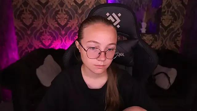 Try girls webcam shows. Sweet cute Free Performers.