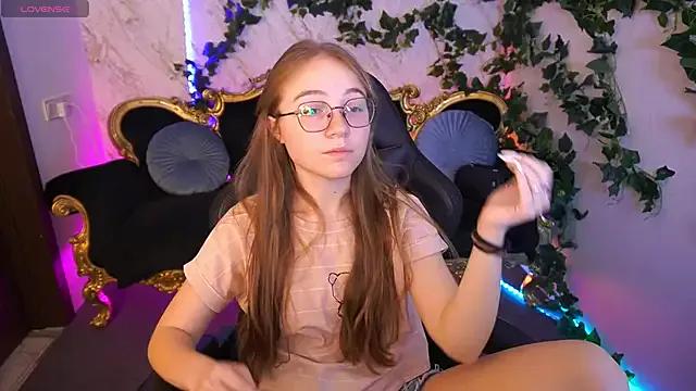 Try girls webcam shows. Sweet cute Free Performers.