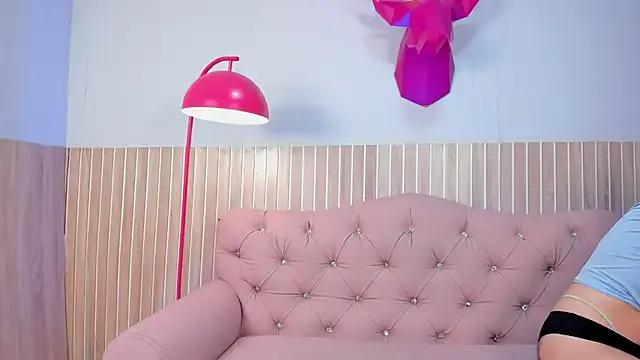 AshleyMonroe_ from StripChat is Freechat