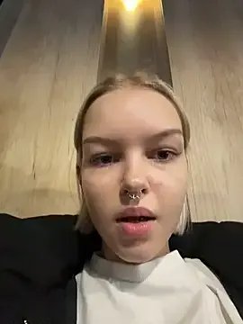 AshleyMur from StripChat is Freechat