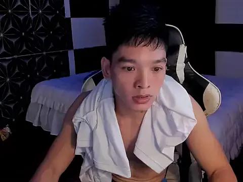 AsianHotBODYY from StripChat is Freechat