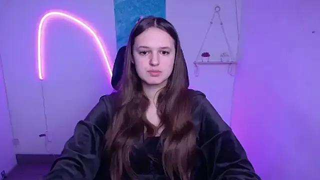 Aurora_White from StripChat is Freechat