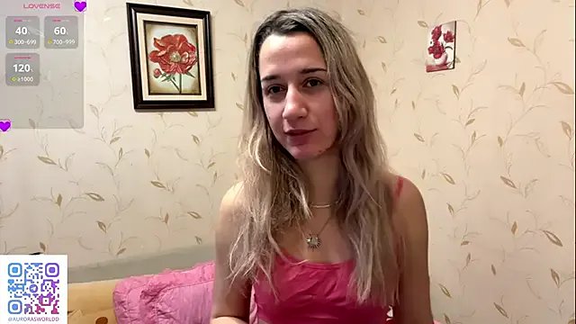 Auroragin from StripChat is Freechat