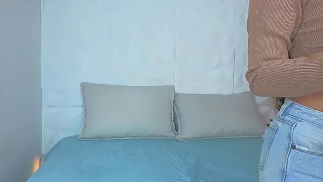 AuroraLanee_ from StripChat is Freechat