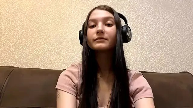 Try girls webcam shows. Sweet cute Free Performers.