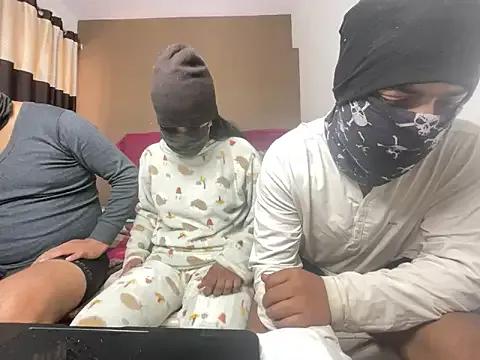 avnikaur from StripChat is Freechat