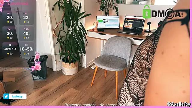 Axelletoy from StripChat