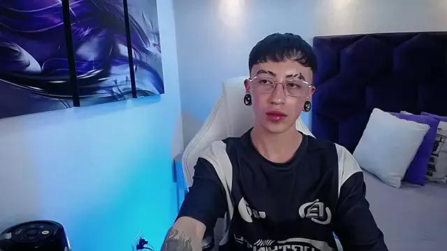 AxellWalker from StripChat is Freechat