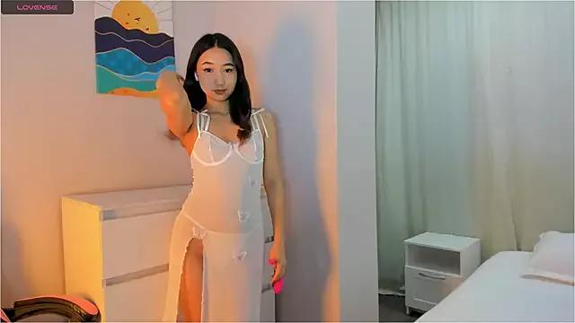 aysamin from StripChat is Freechat