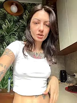 BabeRainbow from StripChat is Freechat