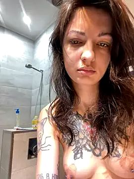 BabeRainbow from StripChat is Freechat