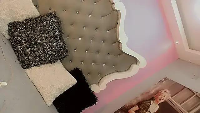 Try girls webcam shows. Sweet cute Free Performers.