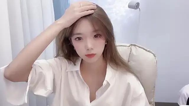 babyting-888- from StripChat is Freechat