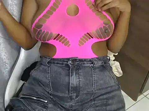 baddiemine05 from StripChat is Freechat