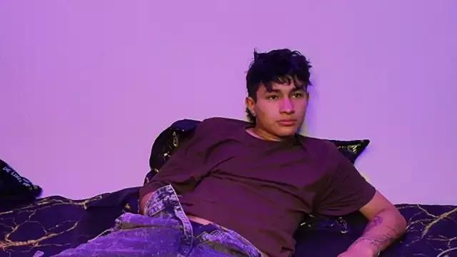 Bastian_wolf_ from StripChat is Freechat