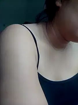 Baybixinh from StripChat is Freechat