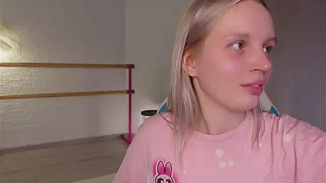 Try girls webcam shows. Sweet cute Free Performers.
