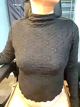 Bee___breastmilk from StripChat is Freechat