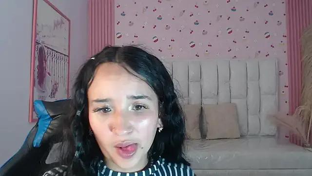 bella_vibess_s from StripChat is Freechat