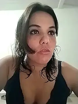 Freechat Bellapotencia1985 on StripChat