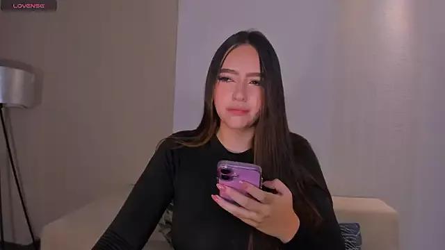 BellaRose_X from StripChat