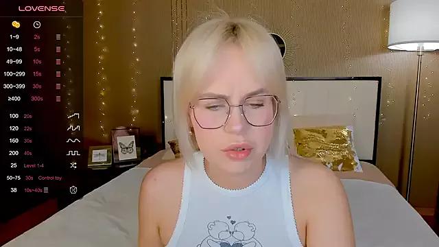 Try girls webcam shows. Sweet cute Free Performers.