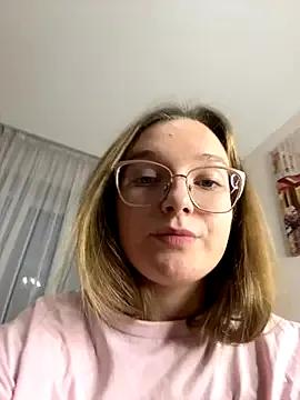 Bellatrisssaa from StripChat is Freechat