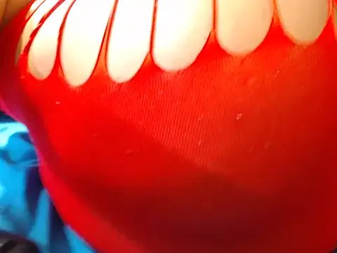 Freechat BeverlyQueen14 on StripChat