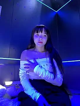 bingmeiren_missy from StripChat is Freechat