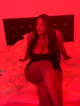 Black_venuxxx from StripChat is Freechat