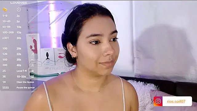 booty_sofia from StripChat is Freechat