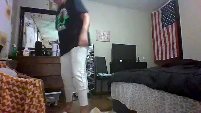 Bored_Grandma from StripChat is Freechat