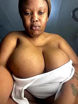 Busty-Sweetheart from StripChat is Freechat