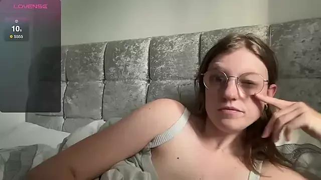 Try girls webcam shows. Sweet cute Free Performers.