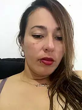 calleypoche from StripChat is Freechat