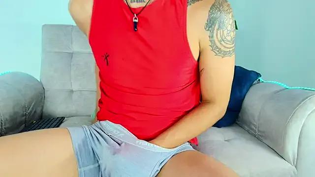 CamiiGuzmanX from StripChat is Freechat