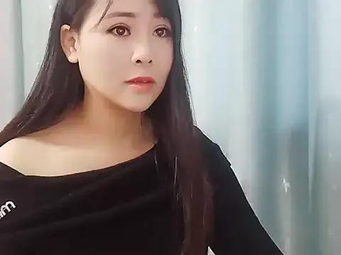 camilla-- from StripChat is Freechat