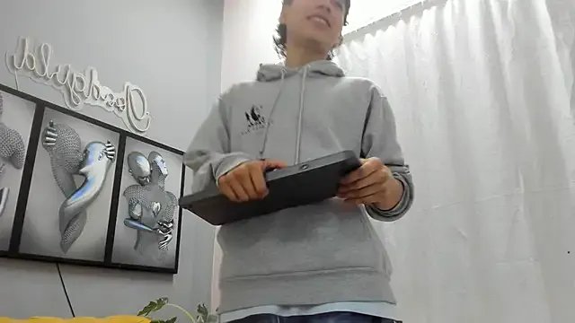 Freechat camillo_virgil on StripChat