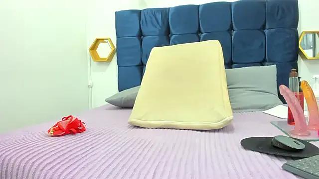 Try girls webcam shows. Sweet cute Free Performers.