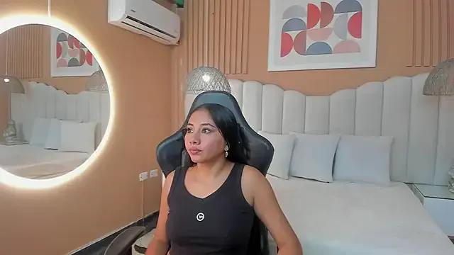 caroline_mason_ from StripChat is Freechat