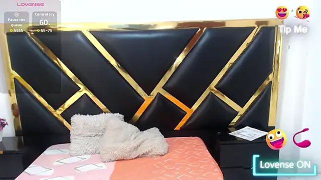 CarolRousee from StripChat is Freechat