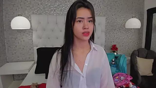 CataleyaRicci from StripChat is Freechat