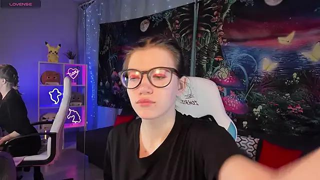 Try girls webcam shows. Sweet cute Free Performers.