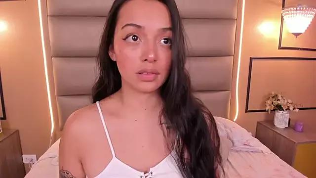 CAYLINCOLLINS from StripChat is Freechat