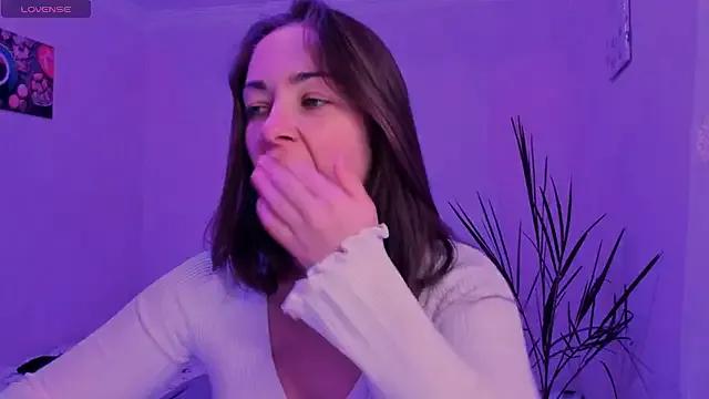 Freechat cClandesTina on StripChat