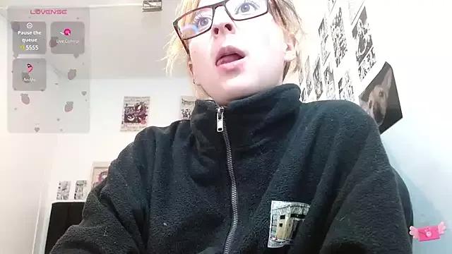 Try girls webcam shows. Sweet cute Free Performers.