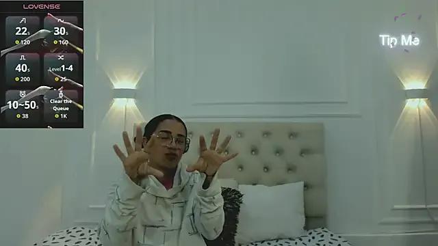 charlotte_dante212 from StripChat is Freechat
