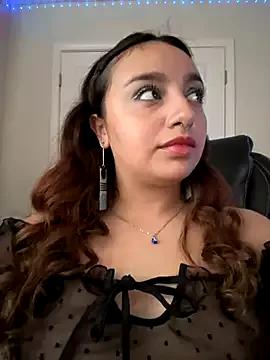 CharmingMaddie from StripChat is Freechat