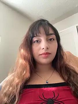 CharmingMaddie from StripChat is Freechat